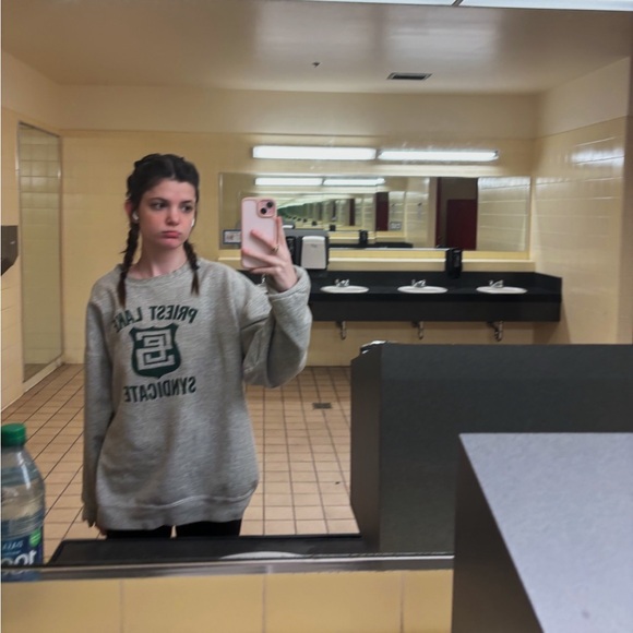 Meet your Posher, Sophie - Picture 3 of 3